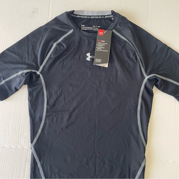 Under Armour Other - Under Armour Men’s Black Rash Guard with Gray Contrast Stitching